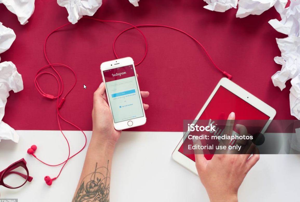 Creating Engaging YouTube Intros and Outros with Shorts AI